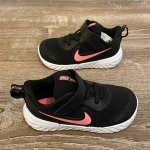 Nike revolution 5, black and pink, size toddler 8c